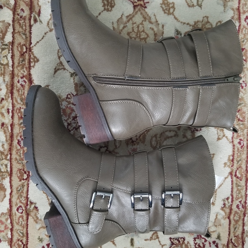 Olive green Boots